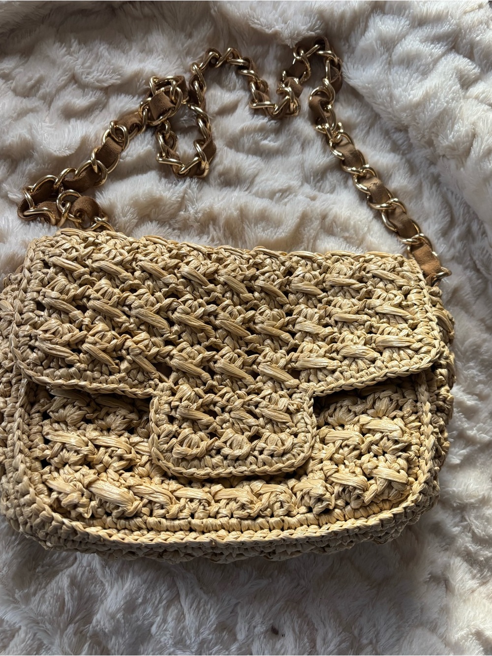 120% Lino Crochet Raffia flap shoulder bag - gold chain & leather
NWOT $210
